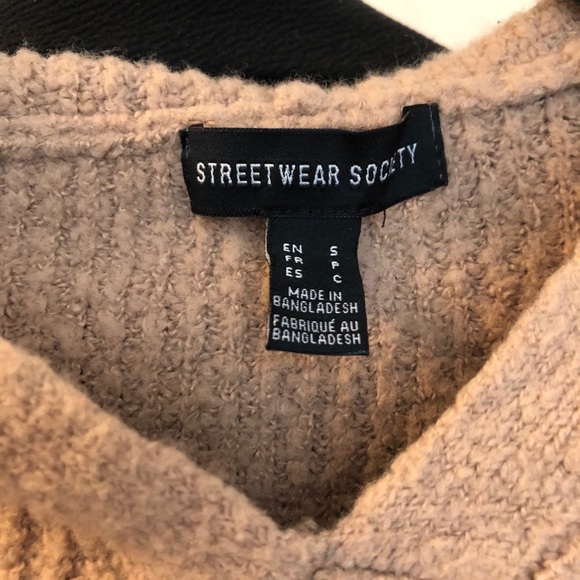 Cropped drawstring hoodie - Picture 5 of 6